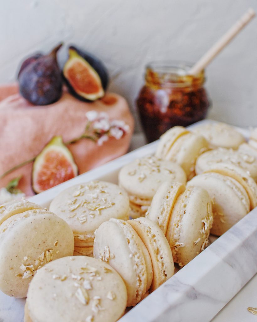 Fig cobbler macarons