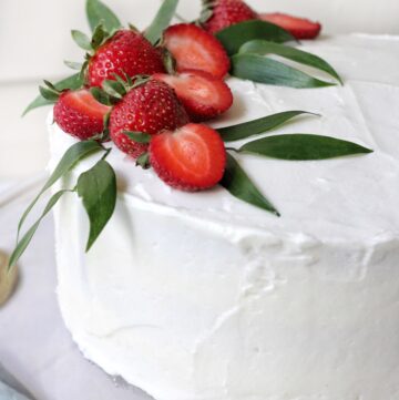 Champagne elderflower cake with strawberry preserves