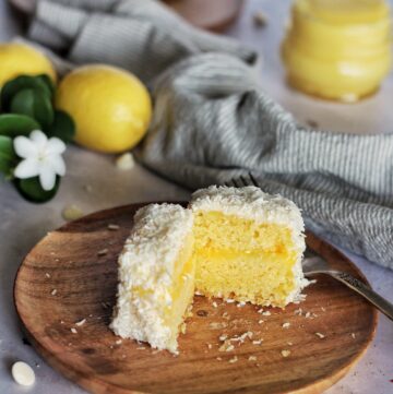 Lemon white chocolate lamington