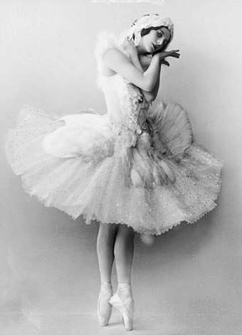 Black and white picture of Anna Pavlova, ballerina 