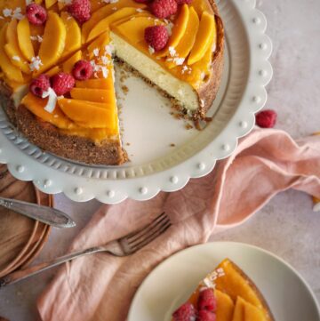 WELLINGTON BAKEHOUSE - Fig, Apricot + Ginger Cake